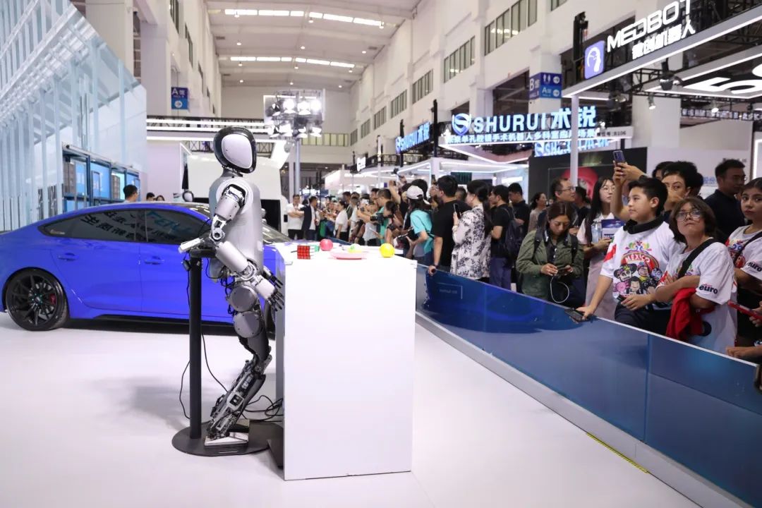 国内首个人形机器人产业链专业展 亚博人形机器人6月20日即将召开